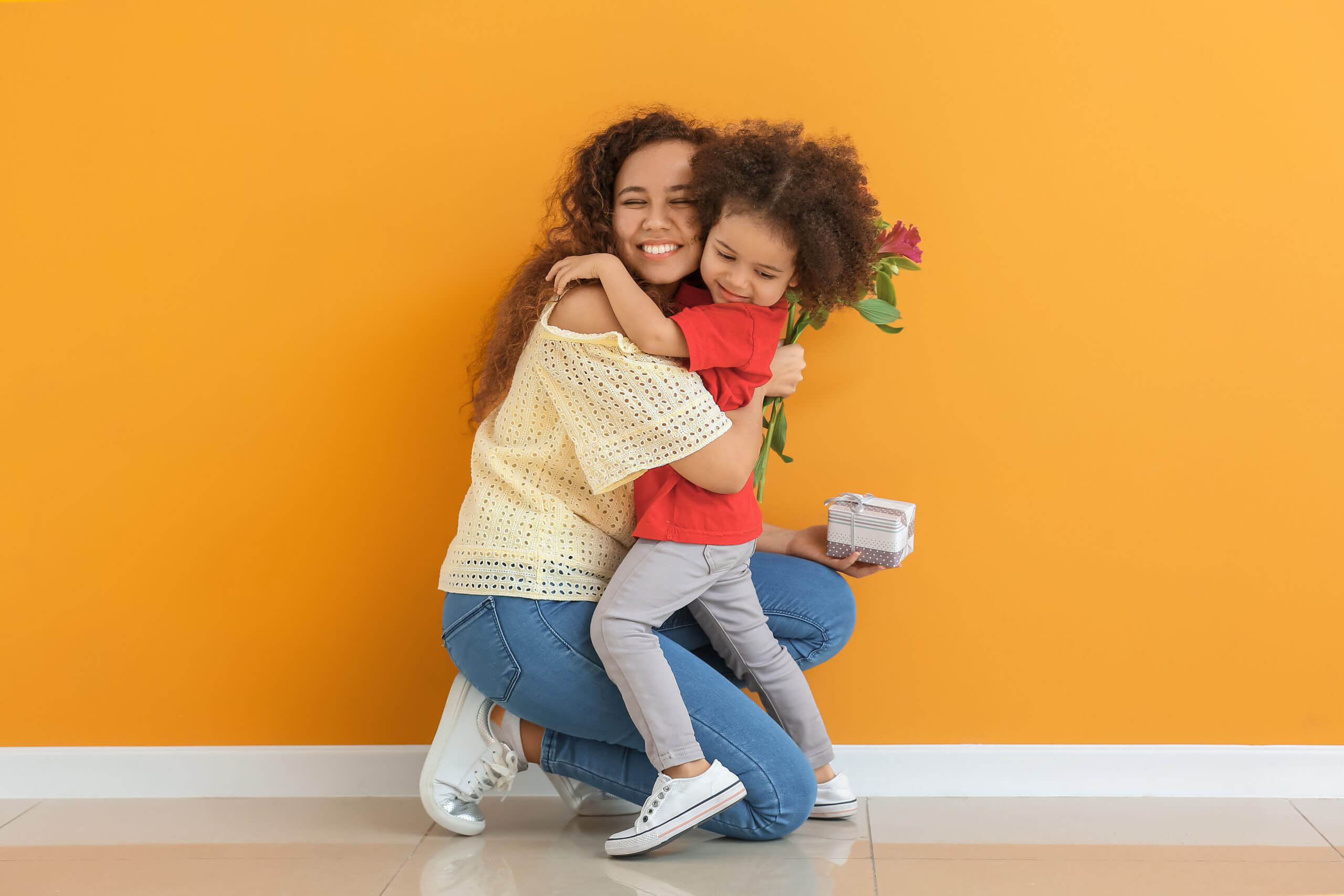 HSW and her daughter embracing.